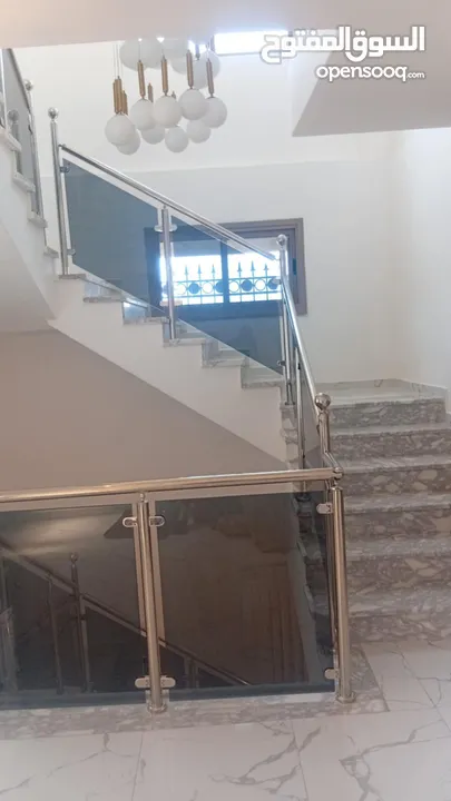 كونج طابقين للإيجار