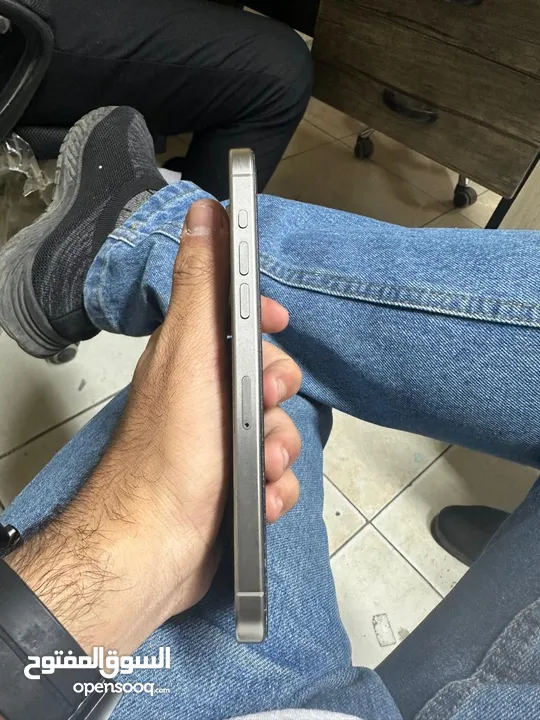 آيفون  15 pro max 256  مغير شاشة original كلفتني 175