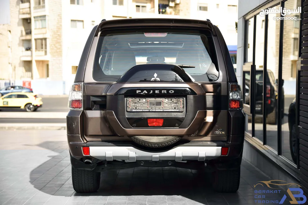 ميتسوبيشي باجيرو 2016 Mitsubishi Pajero GLS 3.5L V6