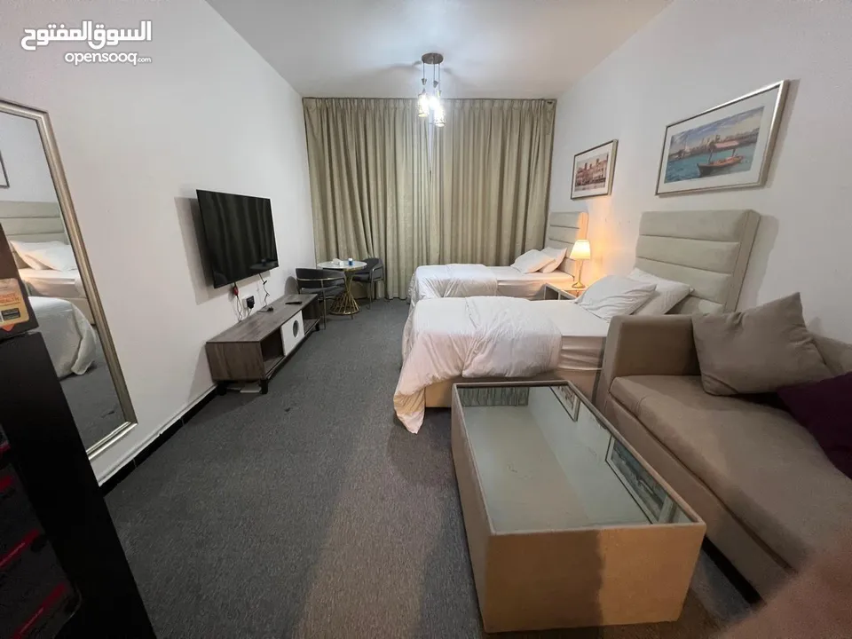 بدون عموله افخم سكن مشترك بنات وشباب في عجمان المويهات و الروضة شامل جميع الخدمات فرش جديد اول ساكن