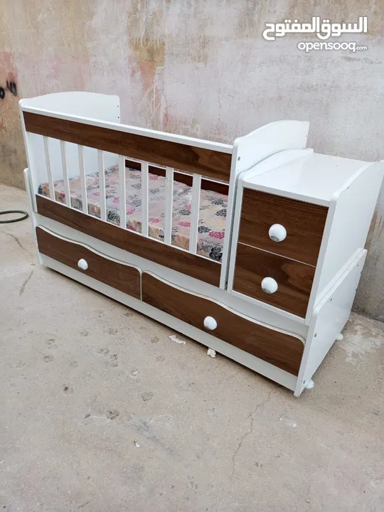 سرير اطفال