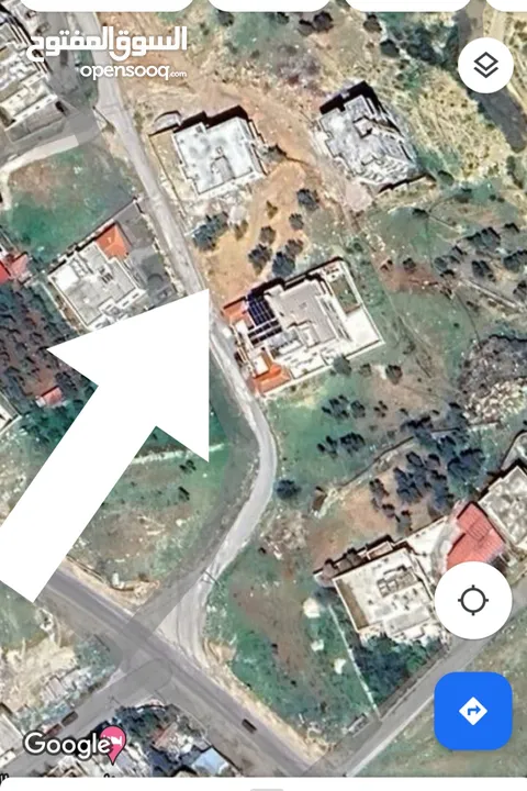 ارض سكنيه في ابو نصير، قراية 800 متر تقع على شارعين أمامي خلفي، منسوب خفيف، بعد مستشفى الرشيد