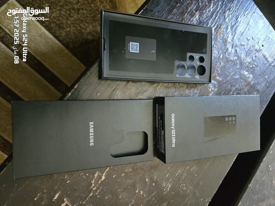 جهاز جالكسي s23ultra 256 مع 12 رام بحالة ممتازة شبه جديد شرق اوسط استعمال بنت يعني الجهاز نضيف جدا