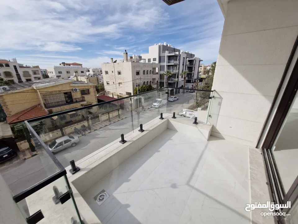 شقة طابق ثاني جديدة ،  مميزة ومطلة للبيع / مساحة (210 - 205 )m2 بأجمل مناطق ضاحية الامير راشد