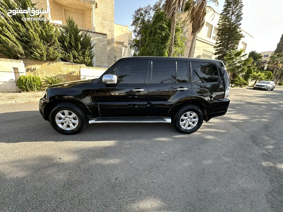 متسوبيشي باجيرو 2017