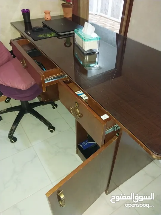 مكتب للبيع
