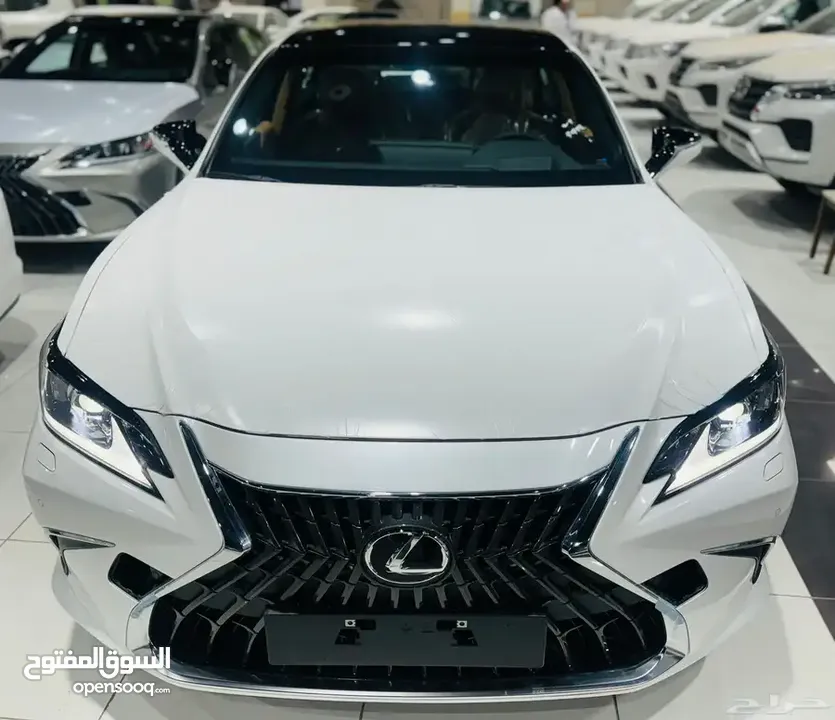 لكزس ES 350 بريمي بانوراما 2023 بروجيكتر اللون ابيض