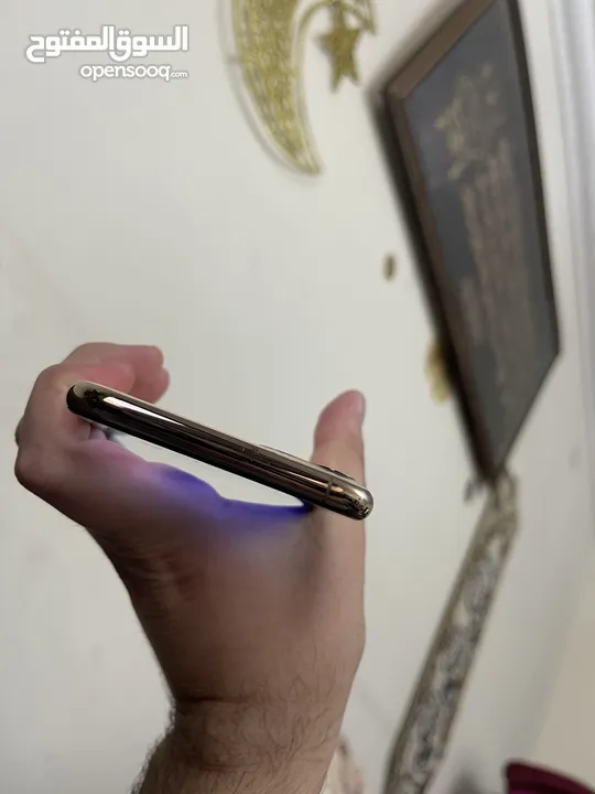 ايفون 11 برو ماكس 256 جيجا شبه جديد