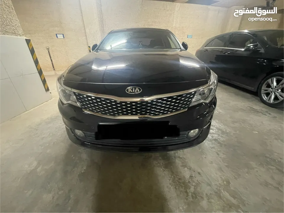 Kia k5 للبيع بلون اسود مميز وفحص مميز ، يد اولى!