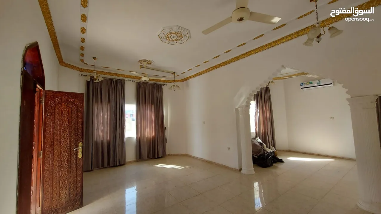 4 Bedrooms Villa for Rent in Al Hail-South REF:1115AR