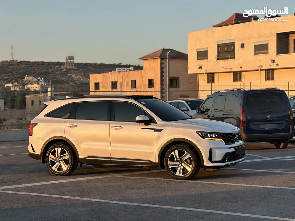 كايا سورينتو 2023 فل الفل  فتحة سقف بانوراما  4x4 ///240Hp بنزين + كهرباء  ( Haybrid) 1600cc