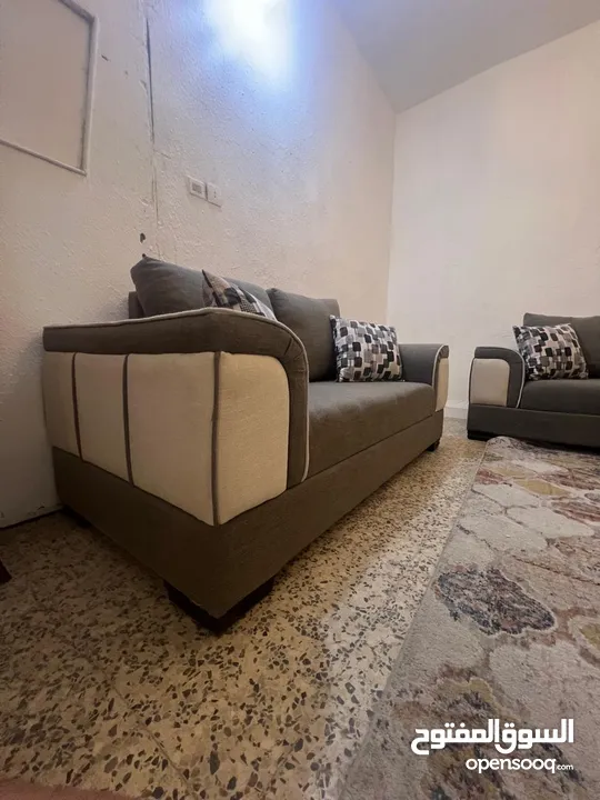 طقم كورنر ستايل أمريكي موديل راقي جداََ  تفصيل خشب سويد وأسفنج دانلوب مقاعد وظهر متحرك ، إستعمال