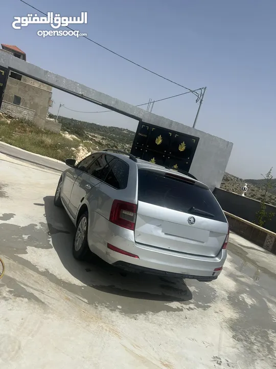 اكتافيه الف