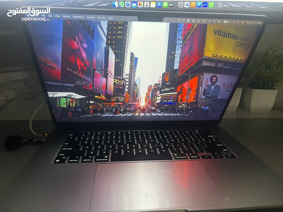 MacBook air m3 15in