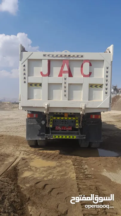شاحنة للإيجار فقط JAC موديل 2016 تيبر نظام بيديو مع السائق