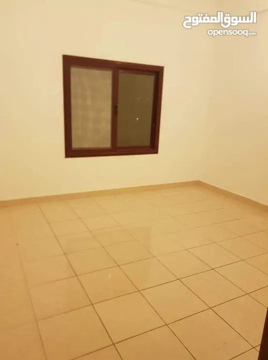 غرفة مع حمام master room 4 rent