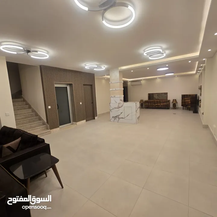 فيلا متلاصقة للبيع او للايجار في عبدون - ref : 12161
