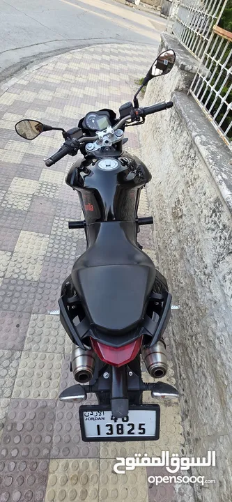 دراجة ابريليا 750 cc بحالة ممتازة 2016 ماشية 24000 فقط مالك ثاني صيانة دورية في الشركة 3200 دينار
