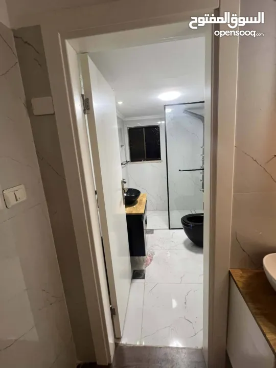 شقه للايجار في سطح مرحبا