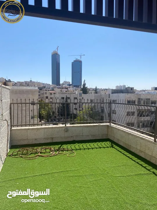 شقة مفروشة فاخرة للبيع في أم السماق الجنوبي  - خلف ال ( C-Town) طابق ثالث مع روف دوبلكس 290م