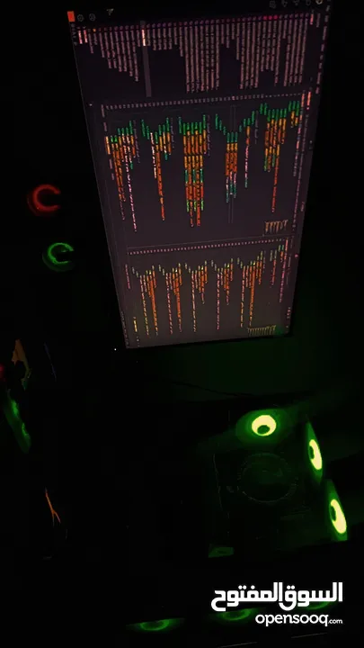 جهاز كمبيوتر للألعاب بحالة ممتازة مع شاشة - Core i5 و GTX 1060