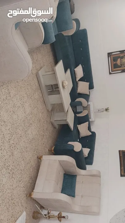 كنب شبه جديد الزرقاء الجديده