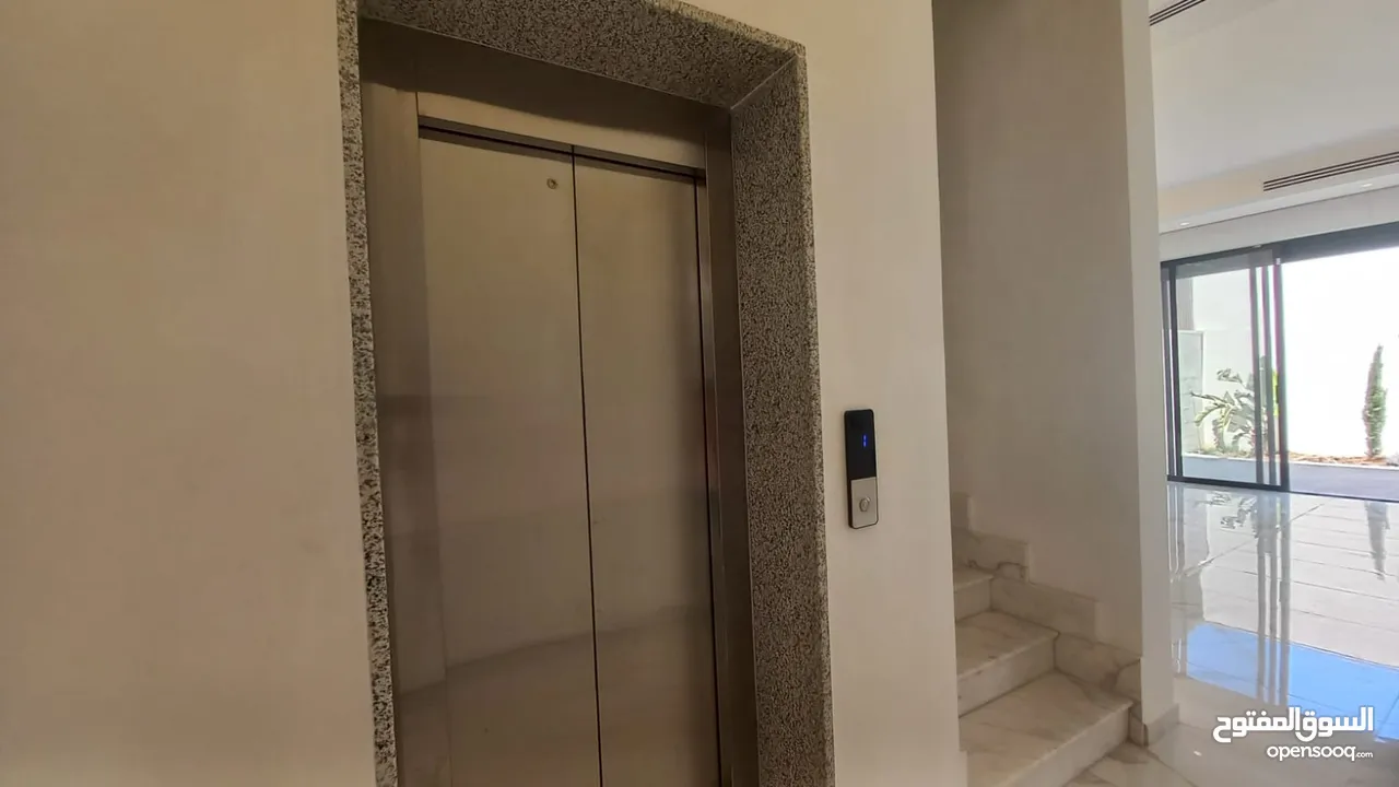 Fully furnished villa for rent in Abdoun  ( Property 38332 )-174796325