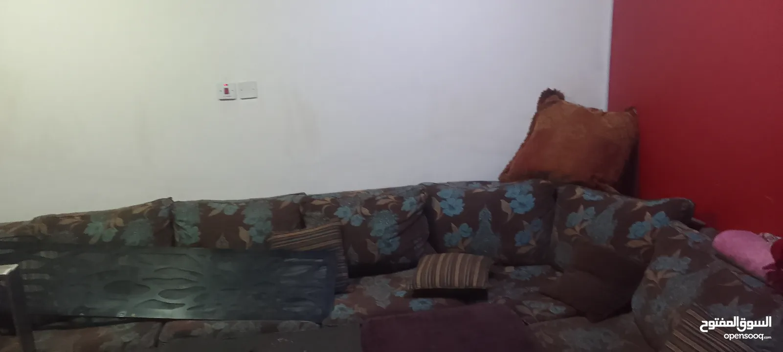 طقم جلوس بحالة ممتازة 10اشخاص