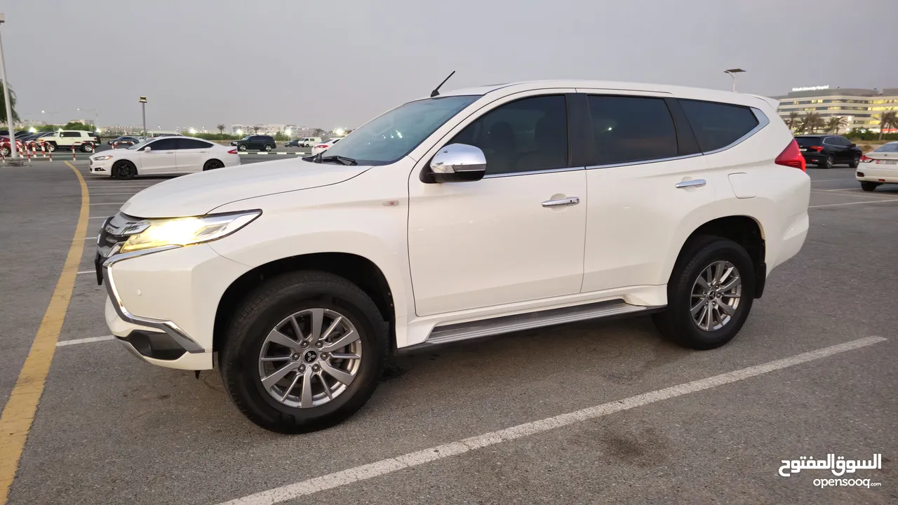 Montero Sport (Warranty until 20/04/2026) 3.0L GLX (4WD) Full Option