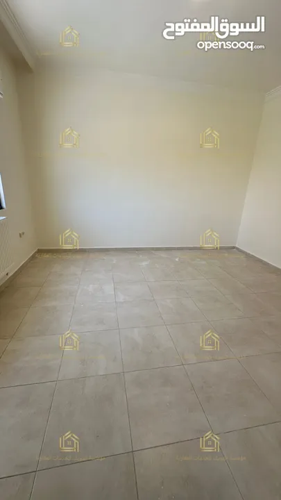 شقة سوبر ديلوكس - النخيل - 3نوم 2ماستر - 240م - بلكونات بإطلالــــه مميزة - موقع مميز