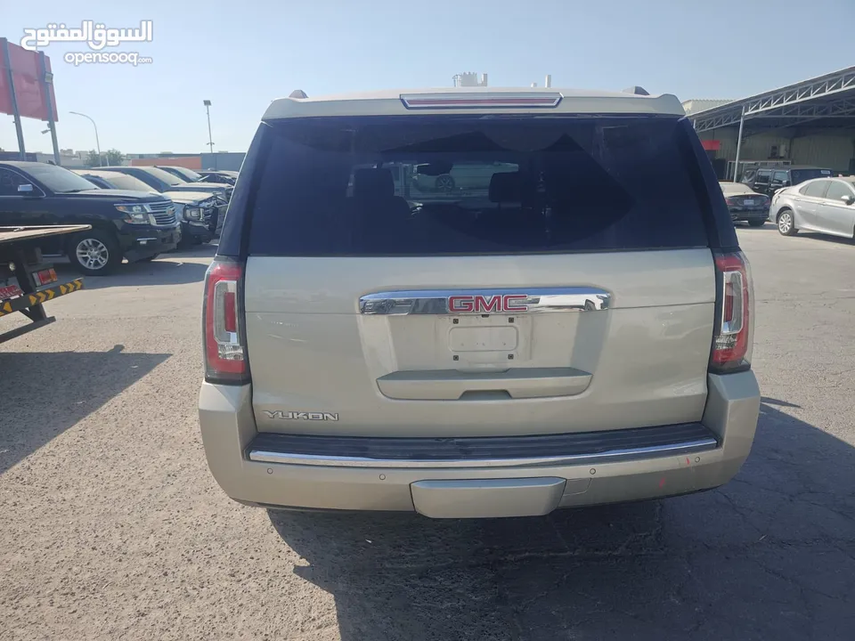 GMC Yukon Denali 2017