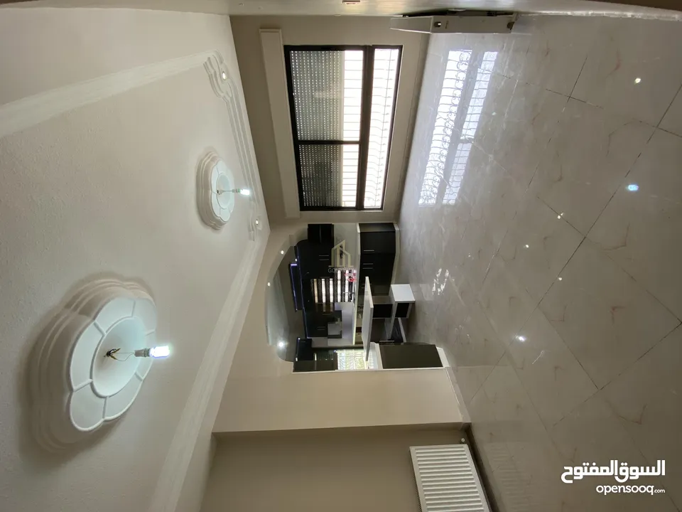 في أجمل مناطق طبربور شقة طابق أول 150م بتشطيبات مميزة وسعر مغري / ref 9517