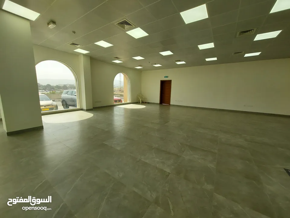 Showroom Space 130 Sqm for rent in Ghubrah REF:828R