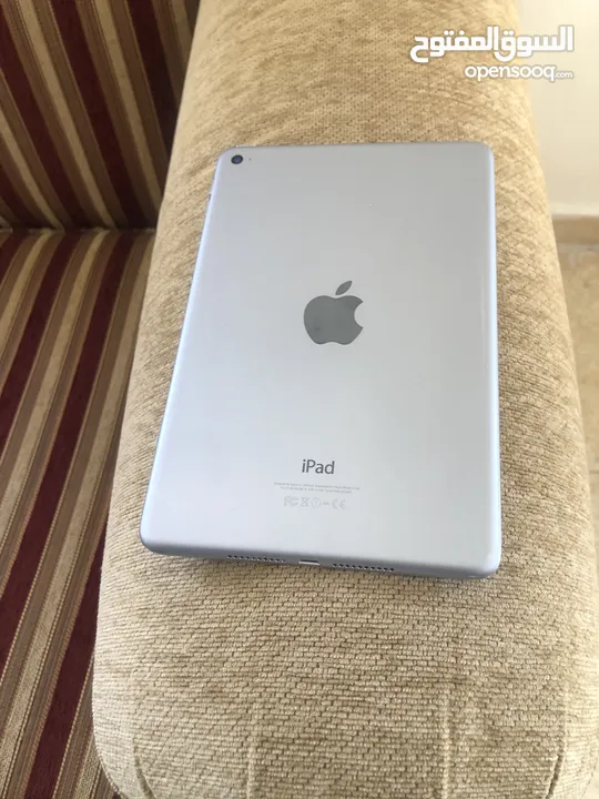 iPad mini 4 بحاله ممتازه