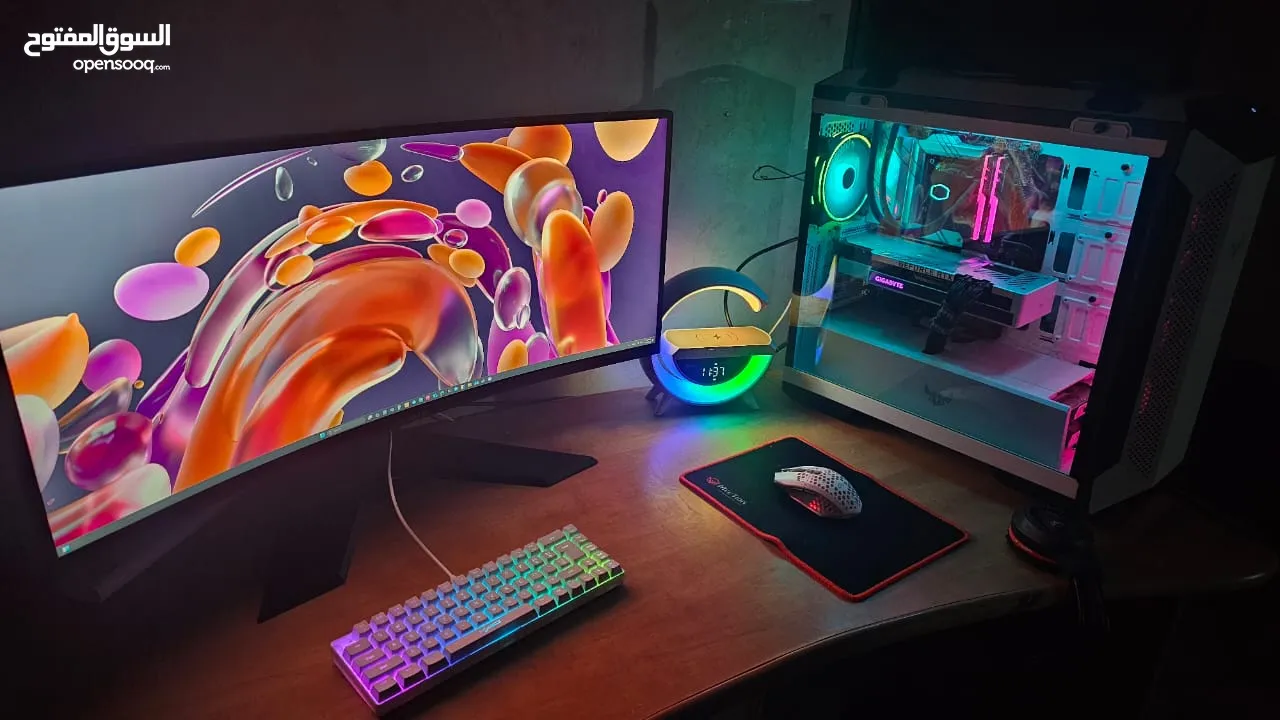 كمبيوتر للتصميم و المونتاج