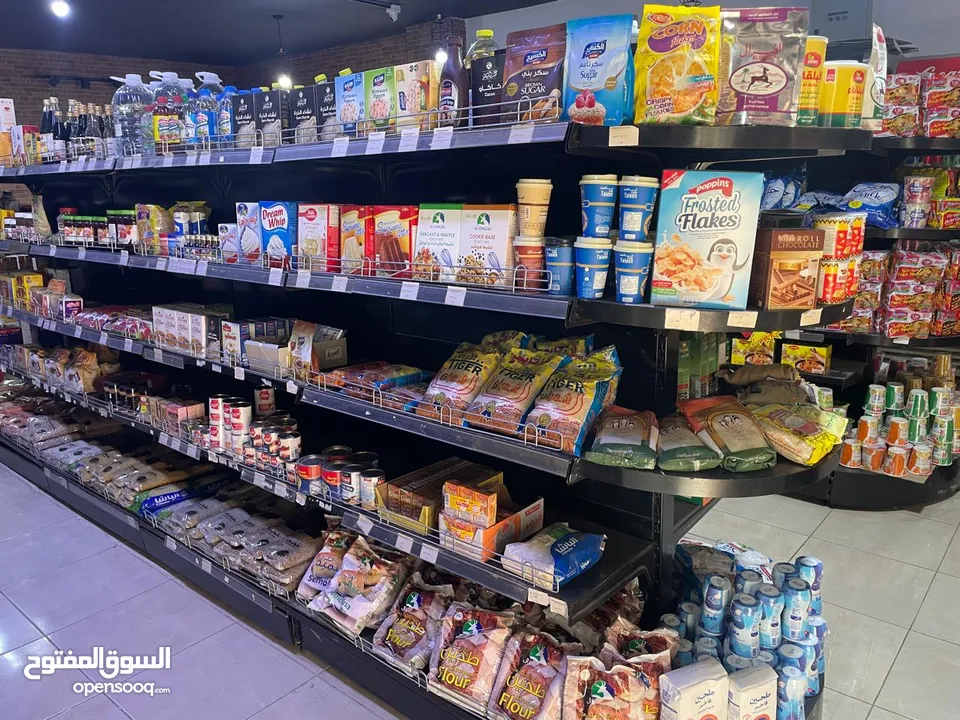 سوبرماكارت 4 ابواب للبيع