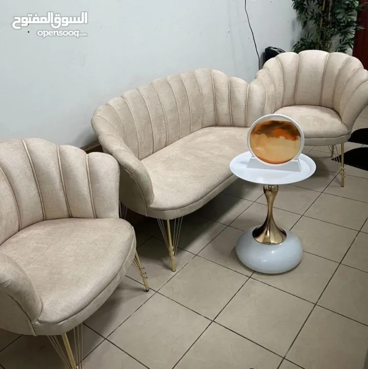 طقم كراسي الشاي أو الورد بس من عنا بسعر مميز