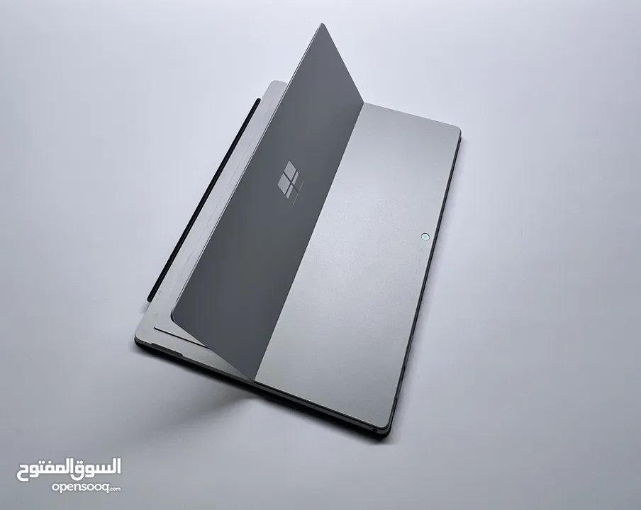 Surface pro 7 with pen سيرفيس برو 7 مع القلم