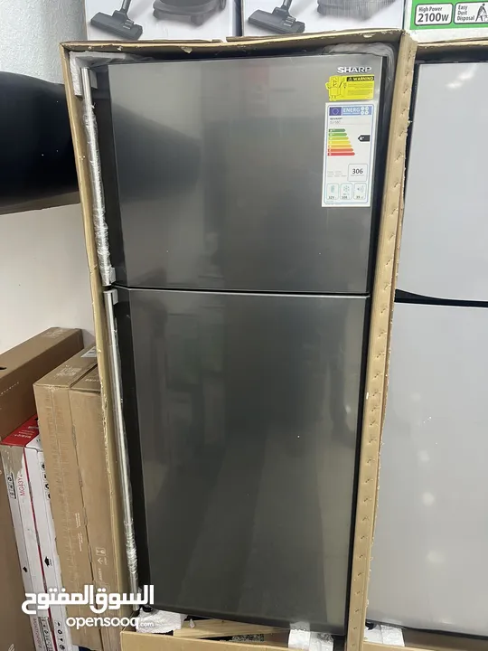 ثلاجه شارب لون اسود مميز 450 ليتر بسعر حرق