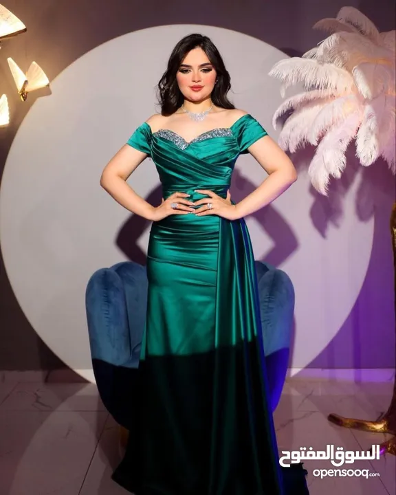 فستان سهرة أو خطوبة ملووكي يخطف القلب  هل أنتي جاهزة للتميّز؟ هذا الفستان مصمم بإتقان لكل بنت
