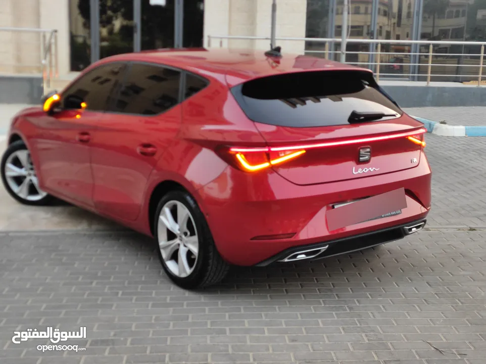 سيات ليون اف ار فل اضافات ماعدا الفتحة  محرك1500بنزين اتوماتيك