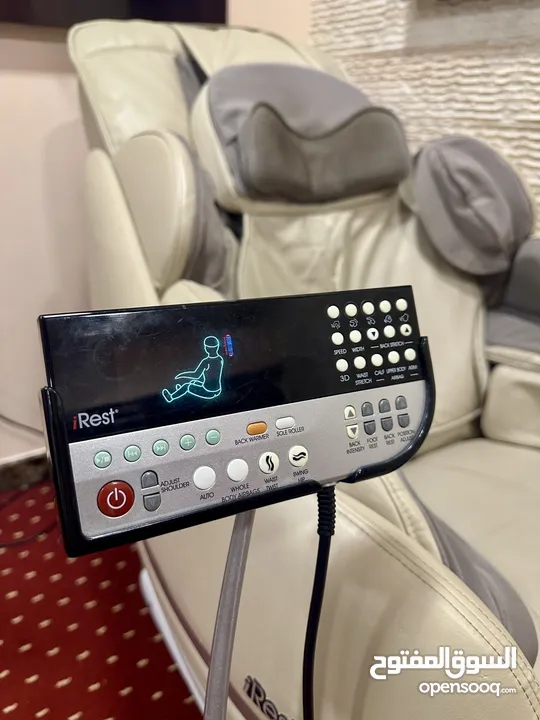 Total body massage chair with customizable automodes and manual mode from Irest.