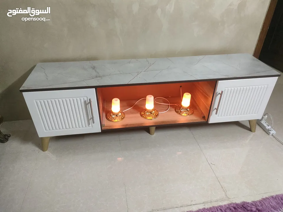 طاولة شاشة +خزانة أحذية +طاولة مجلس+اربع قطع جانبية