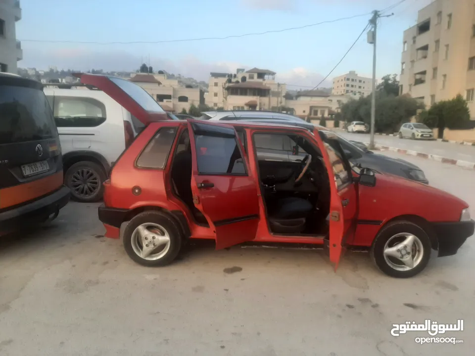 فيات اونو 92 للبيع لون احمر