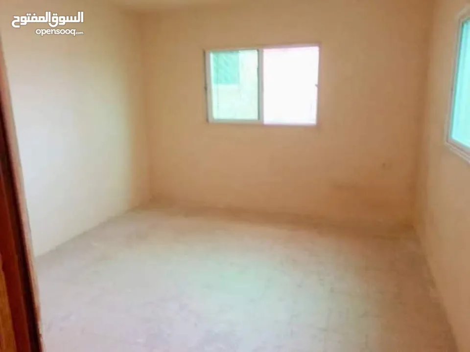 بيت مستقل للبيع في حي القمر الزواهره