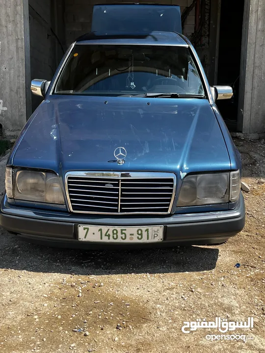 مرسيدس بطة E250 لون ازرق ماطور 20 صباب 2500 cc