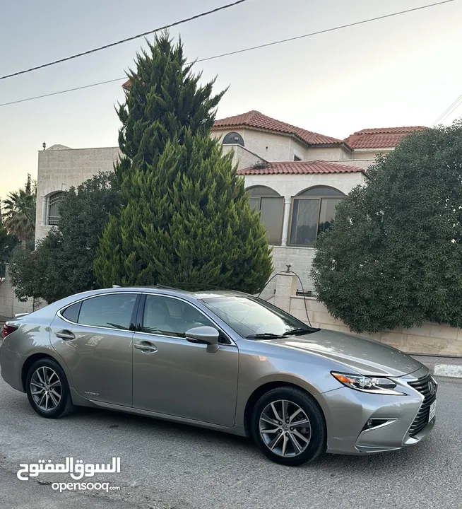 لكسز es300h بالكرتونة كرت ابيض للبيع المستعجل بسعر حرق