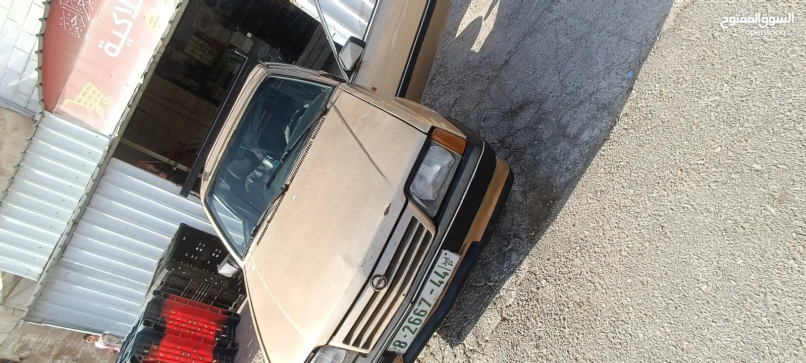 اوبل اسكونا موديل 84 لون ذهبي