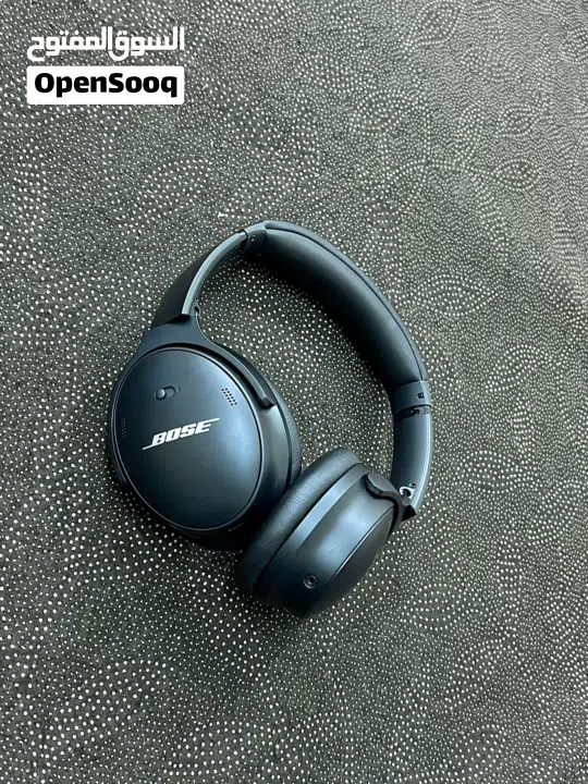 20+ Headphones available  Oh specs only (brand - Sony Boss Apple Beats JBL etc,.)