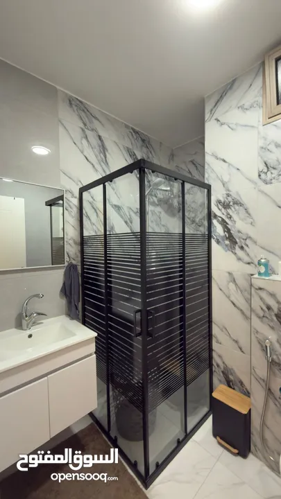 شقة ملوكية مفروشة للإيجار دقيقتين مشي للمنارة ووسط البلد